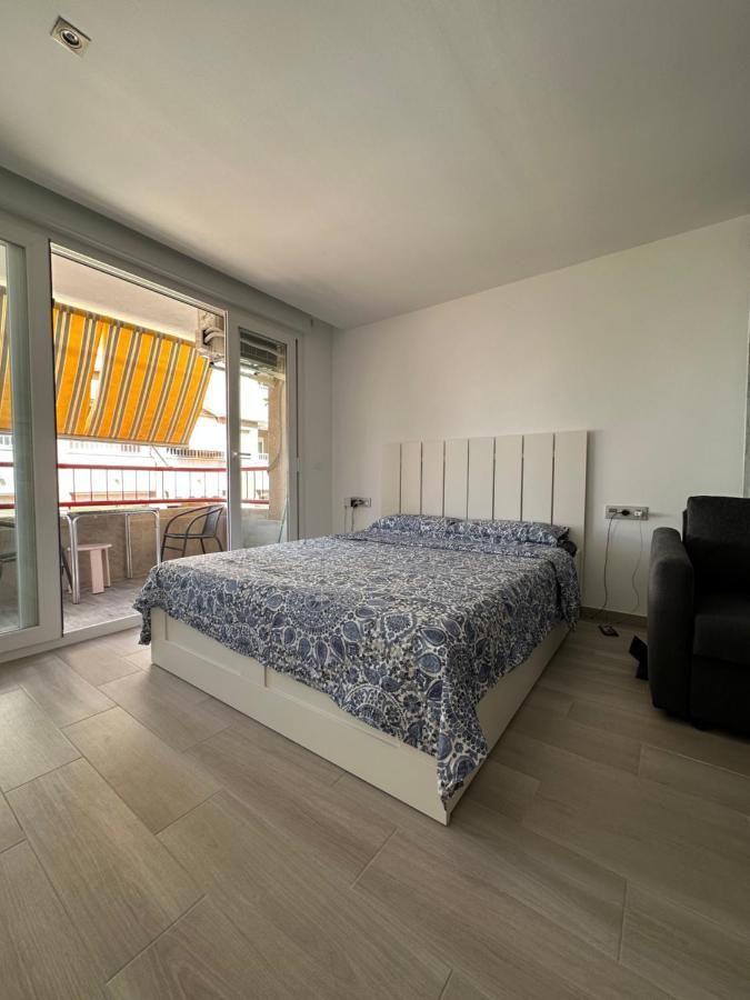 Studio Monserrate H Torrevieja Exteriör bild